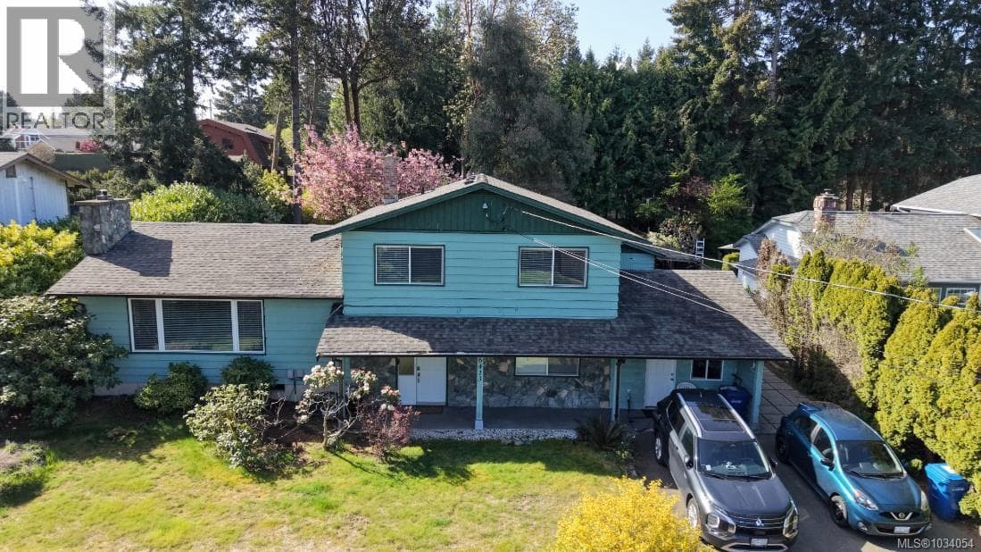 6413 SOUTHAMPTON ROAD, Vancouver Island — photo 2
