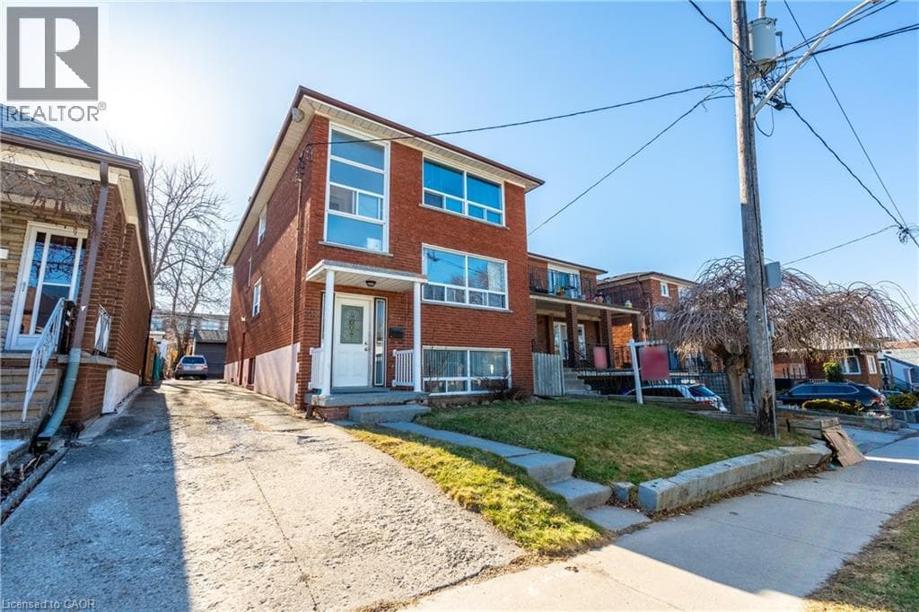 312 ATLAS AVENUE, Cornerstone — photo 2