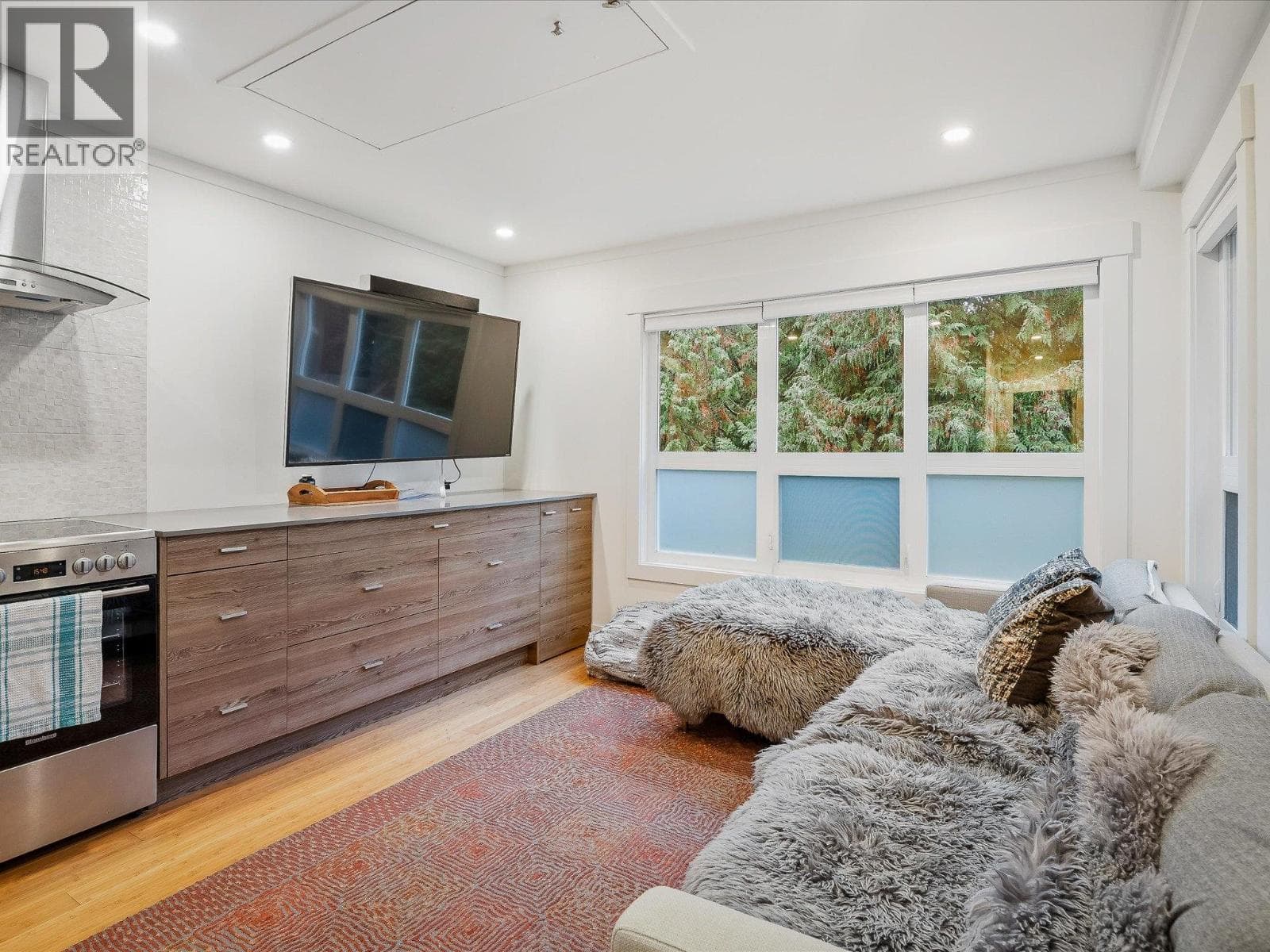 1 2130 SARAJEVO DRIVE, Greater Vancouver — photo 5