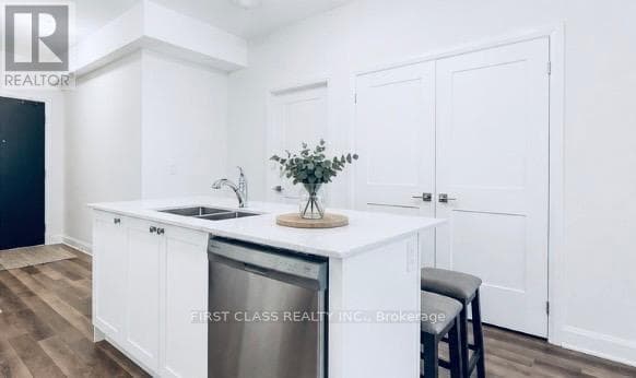 330 - 50 LAKEBREEZE DRIVE, Toronto — photo 5