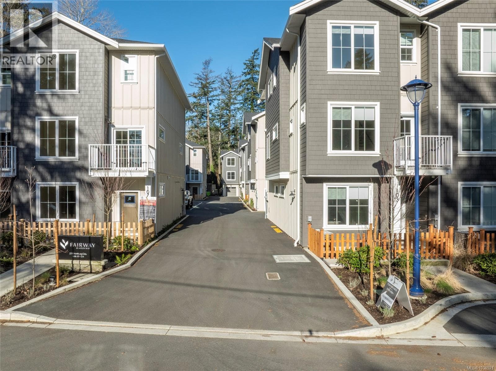 214 2770 Vantilburg Cres, Victoria