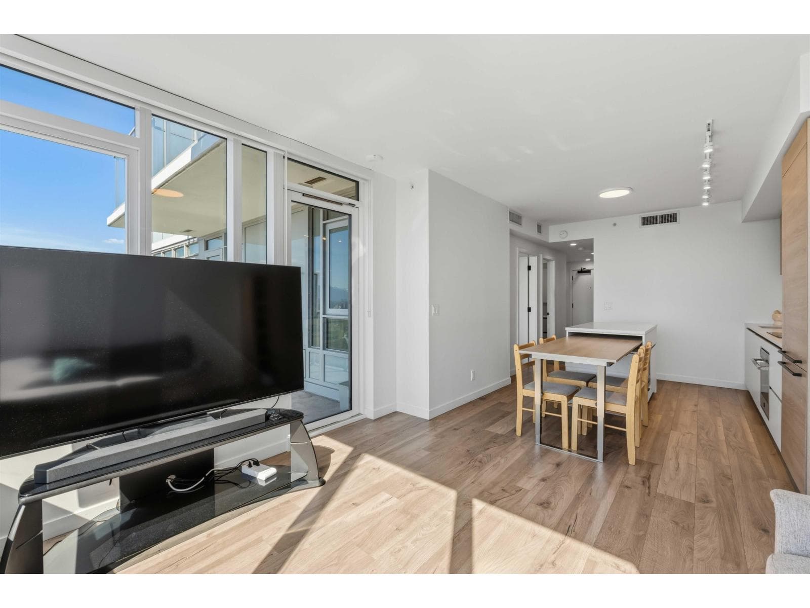 2801 10448 UNIVERSITY DRIVE, Fraser Valley — photo 5