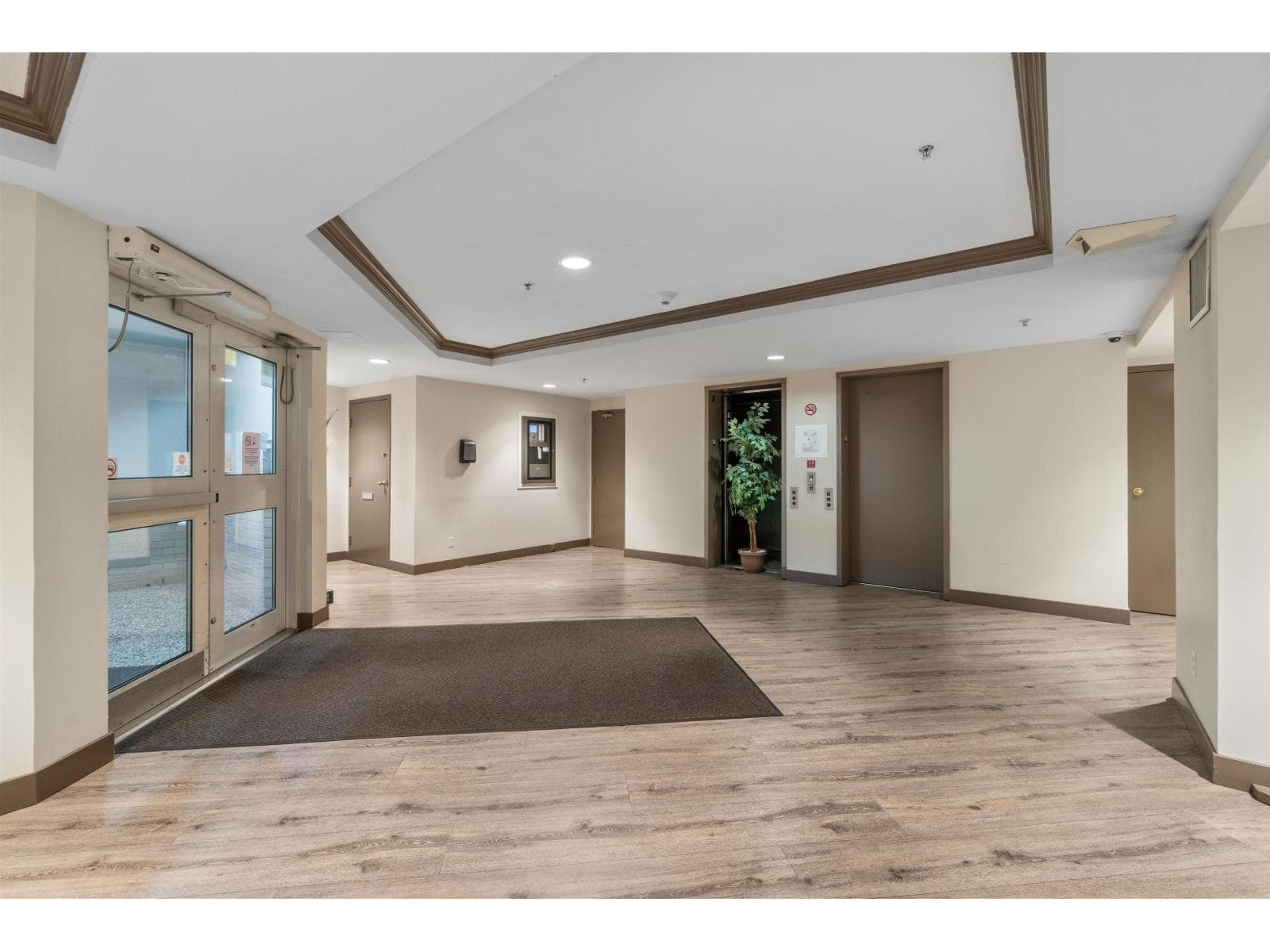 401 10533 UNIVERSITY DRIVE, Fraser Valley — photo 3