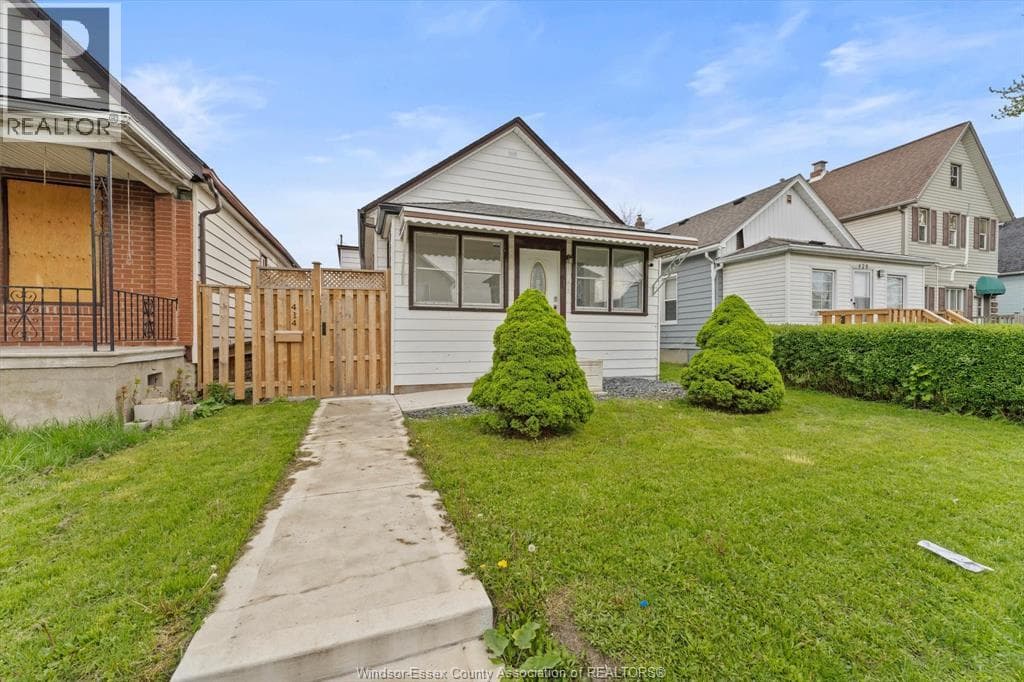 414 PARENT AVENUE, Windsor — photo 3