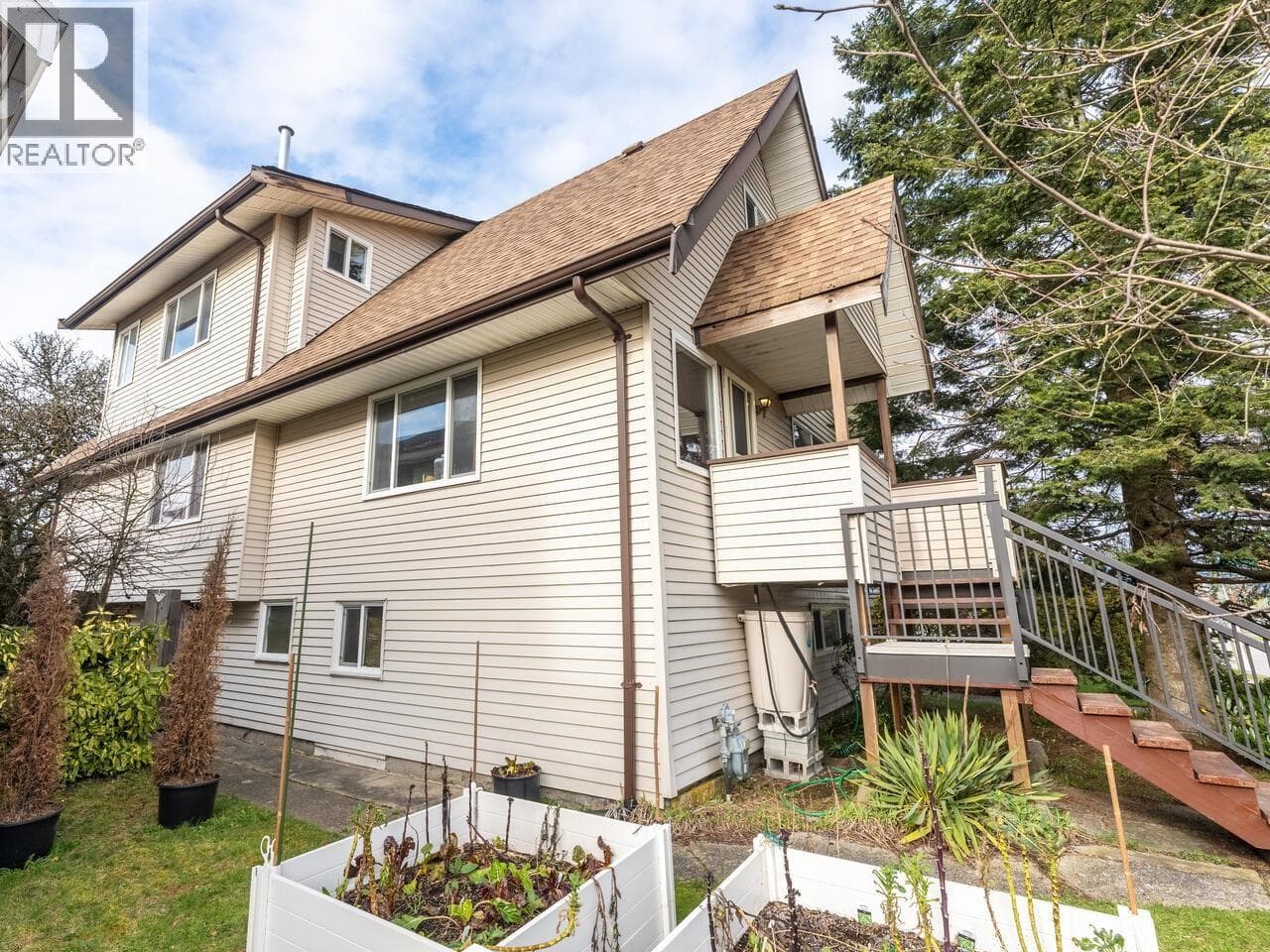 4535 RUPERT STREET, Greater Vancouver — photo 2
