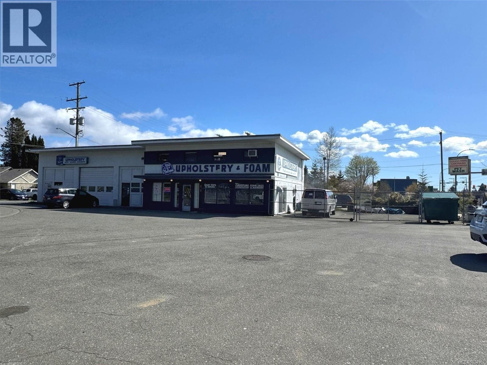 2070 Island Hwy in 