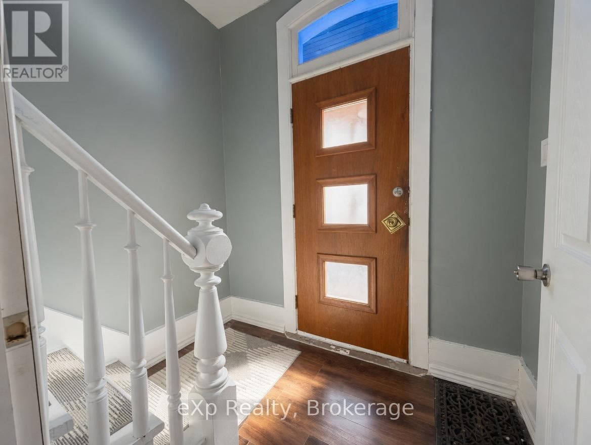 572 9TH AVENUE, OnePoint — photo 2