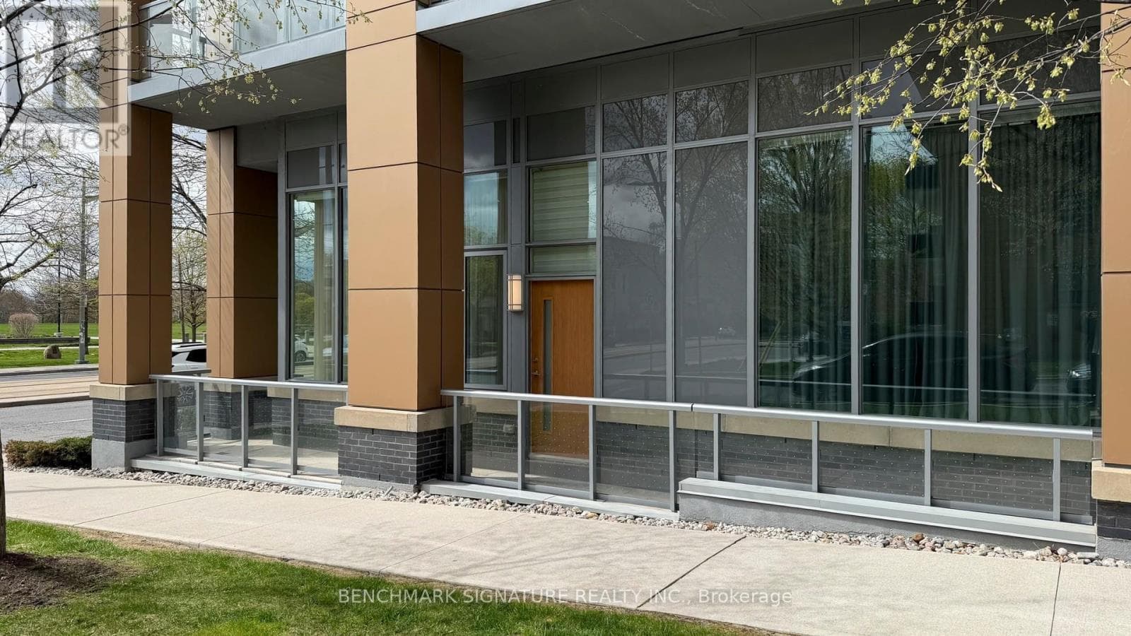 TH106 - 6 PARKWOOD AVENUE, Toronto — photo 4