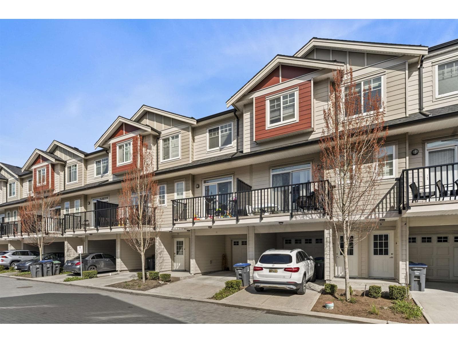 11 13898 64 AVENUE, Fraser Valley — photo 2