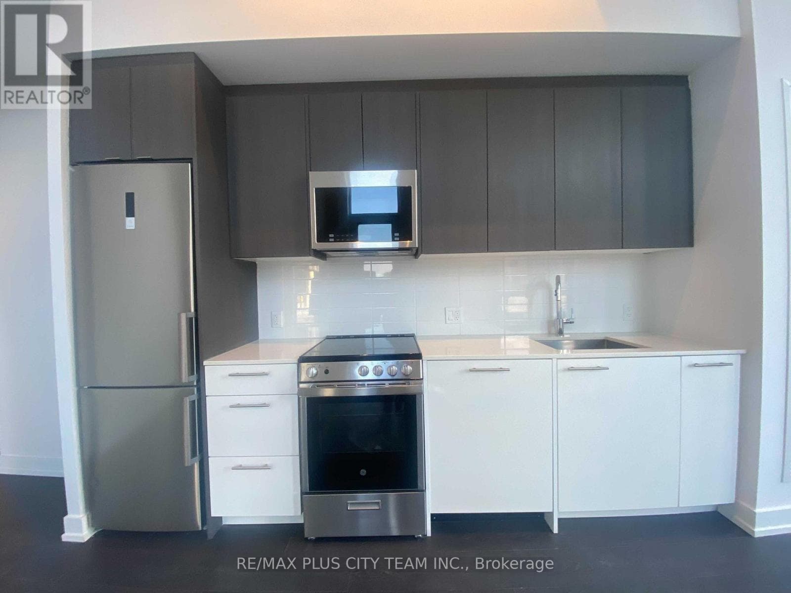 103 - 215 VETERANS DRIVE S, Toronto — photo 4