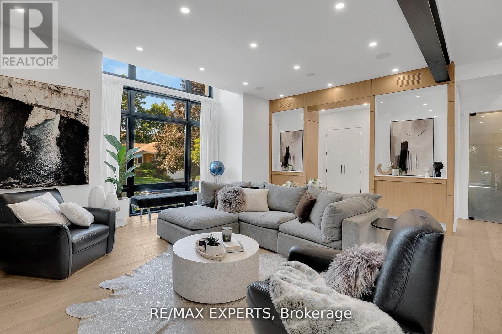 7 WOODVALLEY DRIVE, Toronto — photo 4