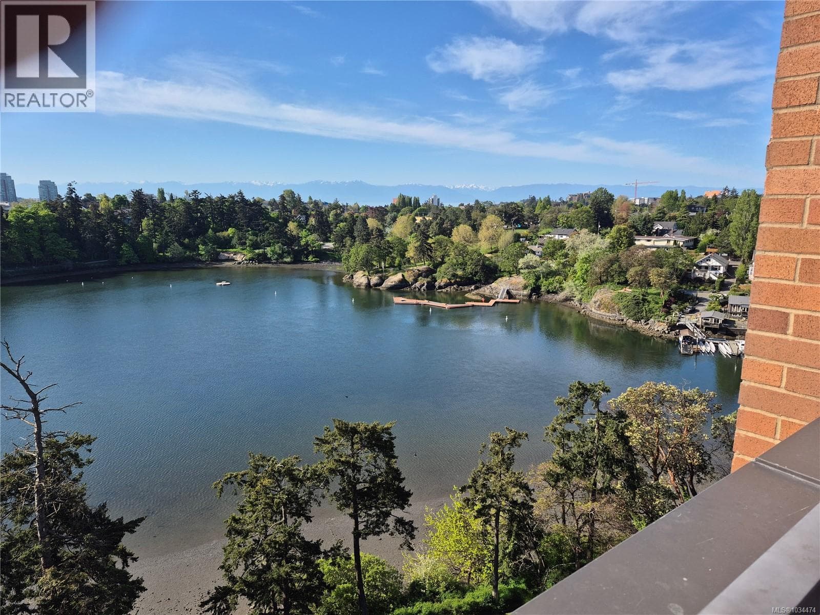 305 103 GORGE ROAD EAST, Victoria — photo 4