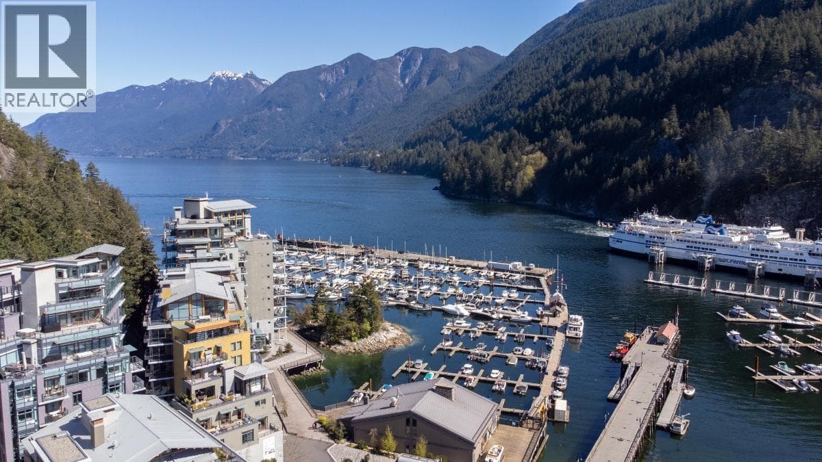 406 6707 NELSON AVENUE in Horseshoe Bay