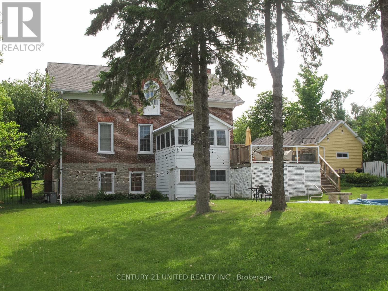 33 BRIDGE STREET S, Central Lakes