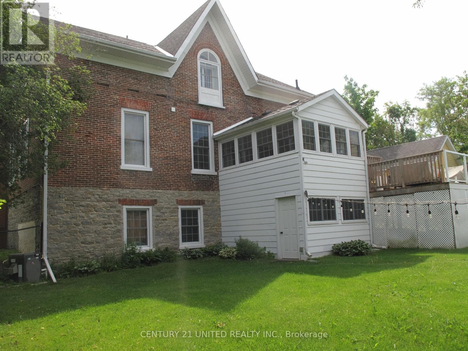 33 BRIDGE STREET S, Central Lakes — photo 2