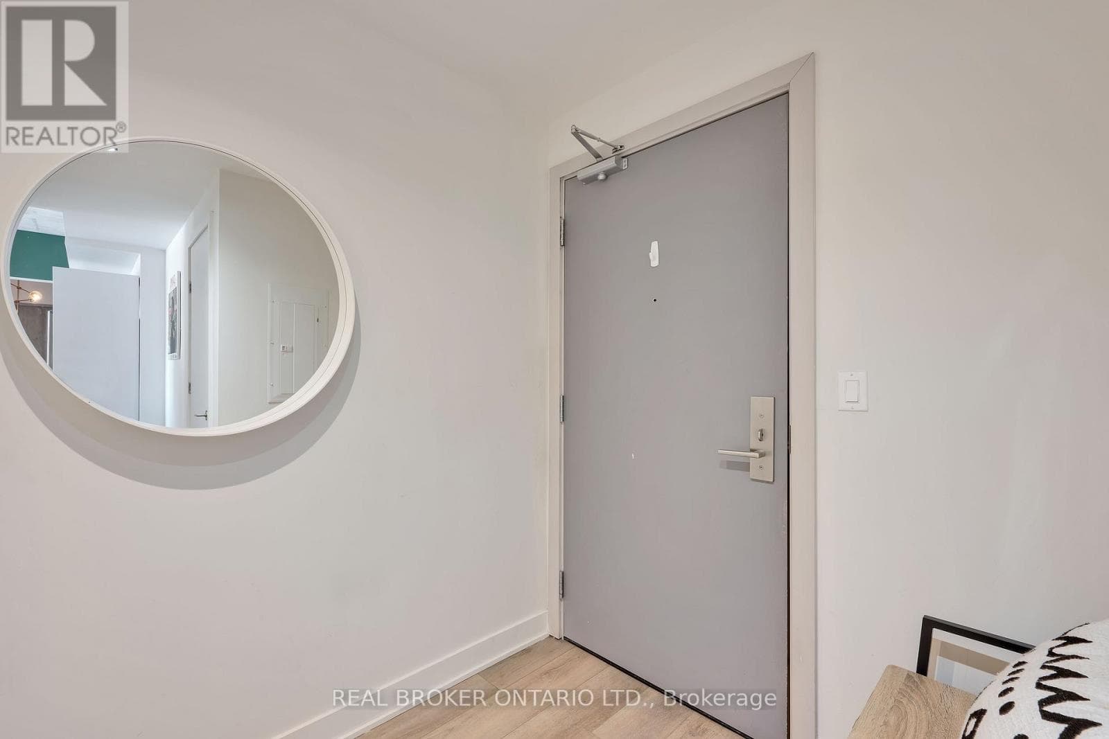 703 - 203 CATHERINE STREET, Ottawa — photo 2