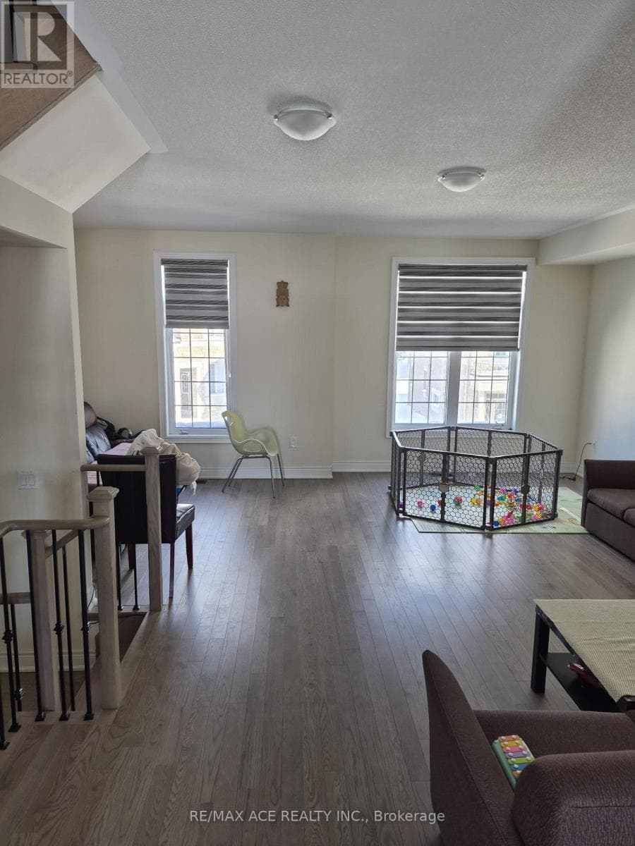 32 ANDRESS WAY, Toronto — photo 2