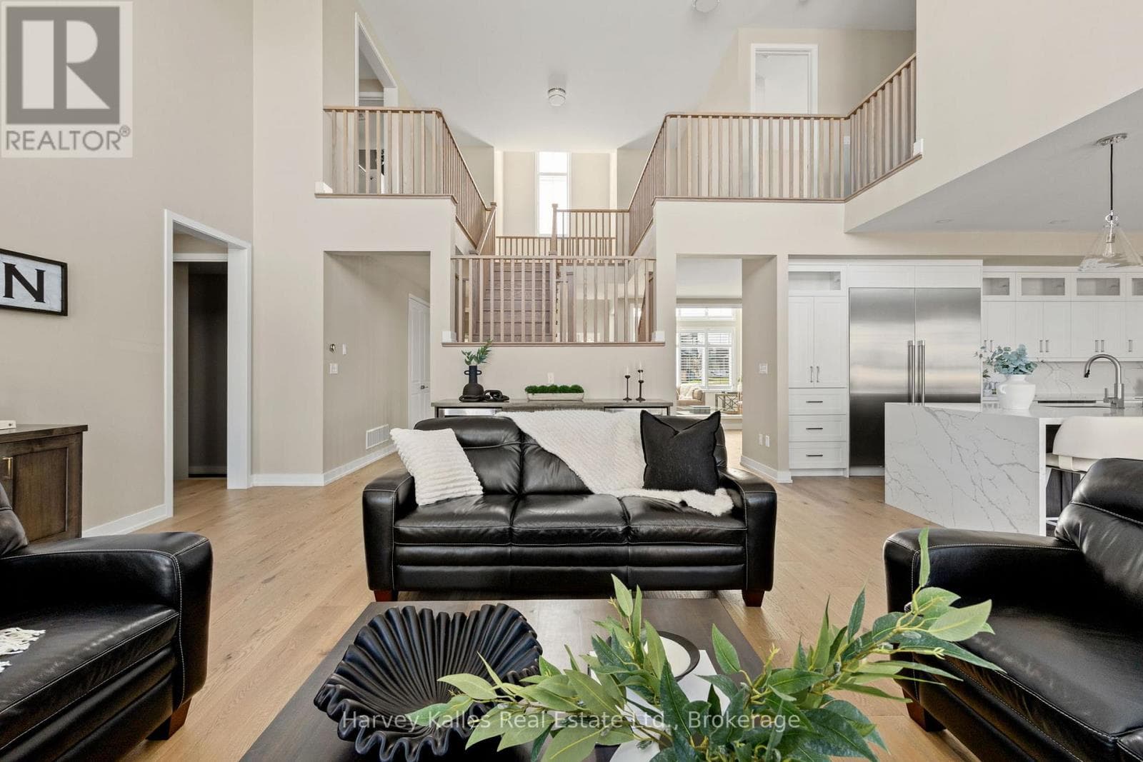 163 SPRINGSIDE CRESCENT in 