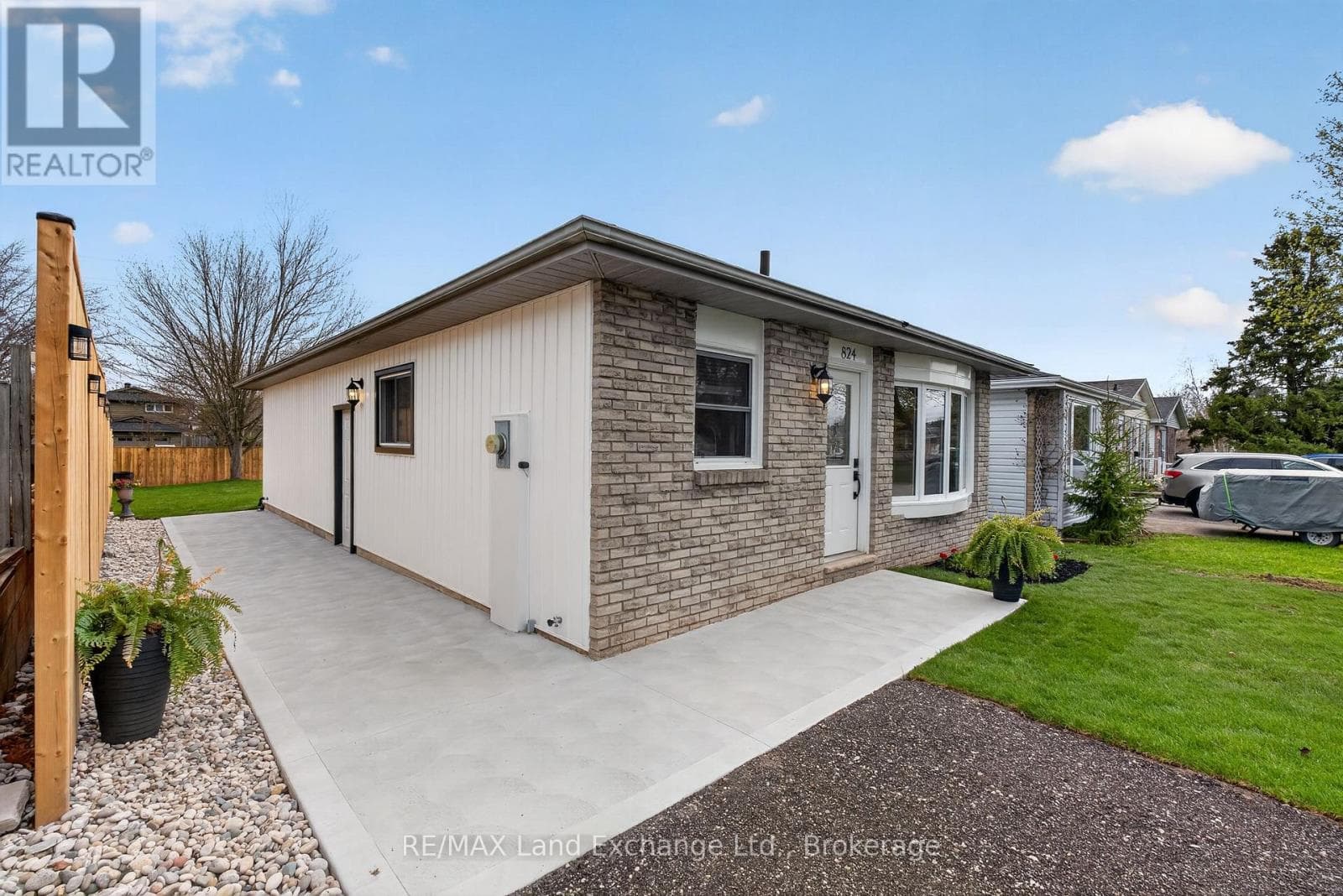 824 ANDREW MALCOLM DRIVE, OnePoint — photo 3