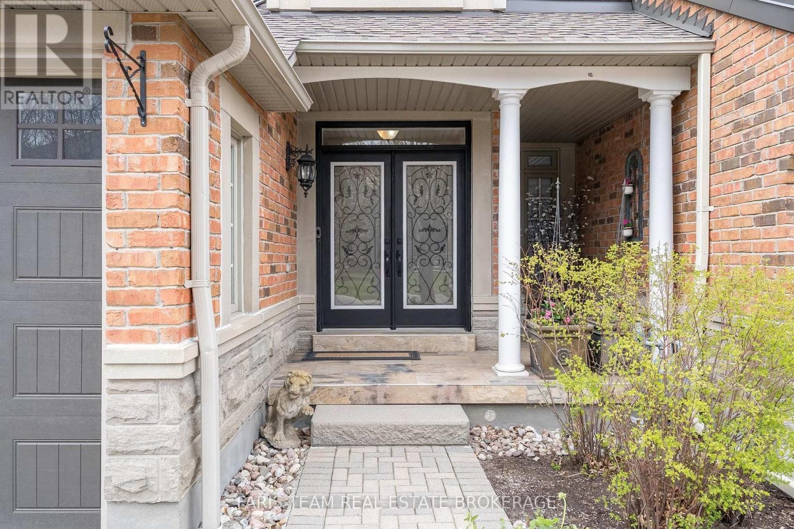 10 WILTON TRAIL, Toronto — photo 4