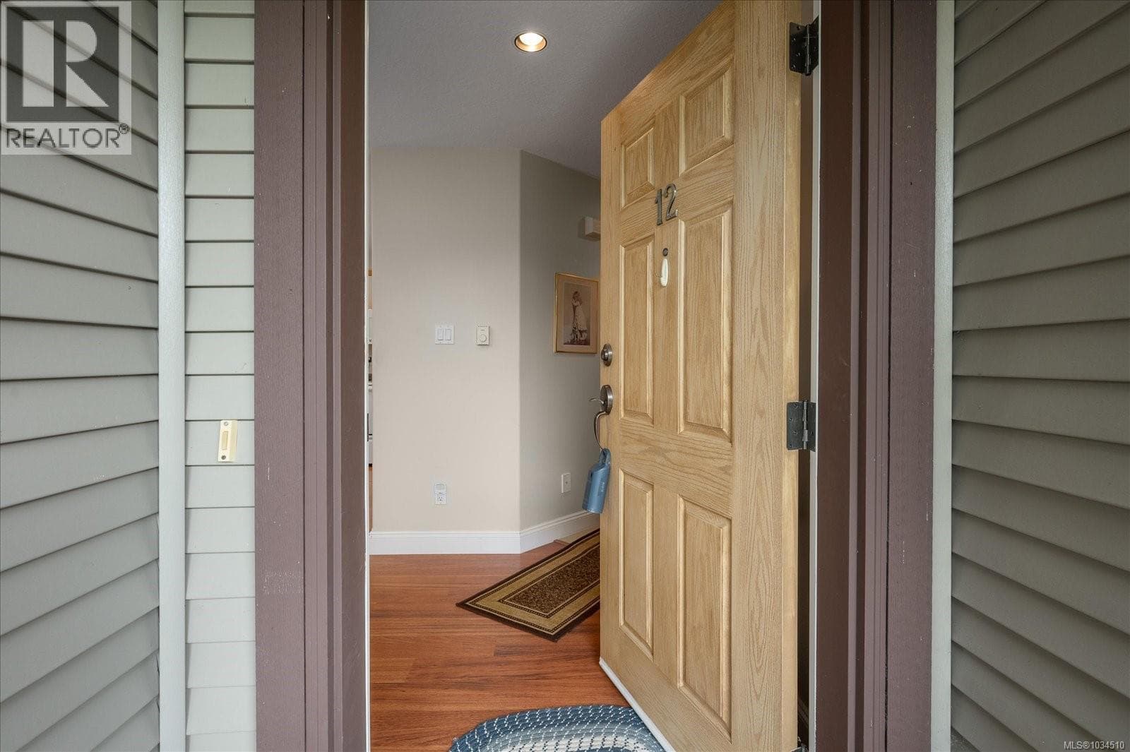 12 340 Young St, Vancouver Island — photo 3