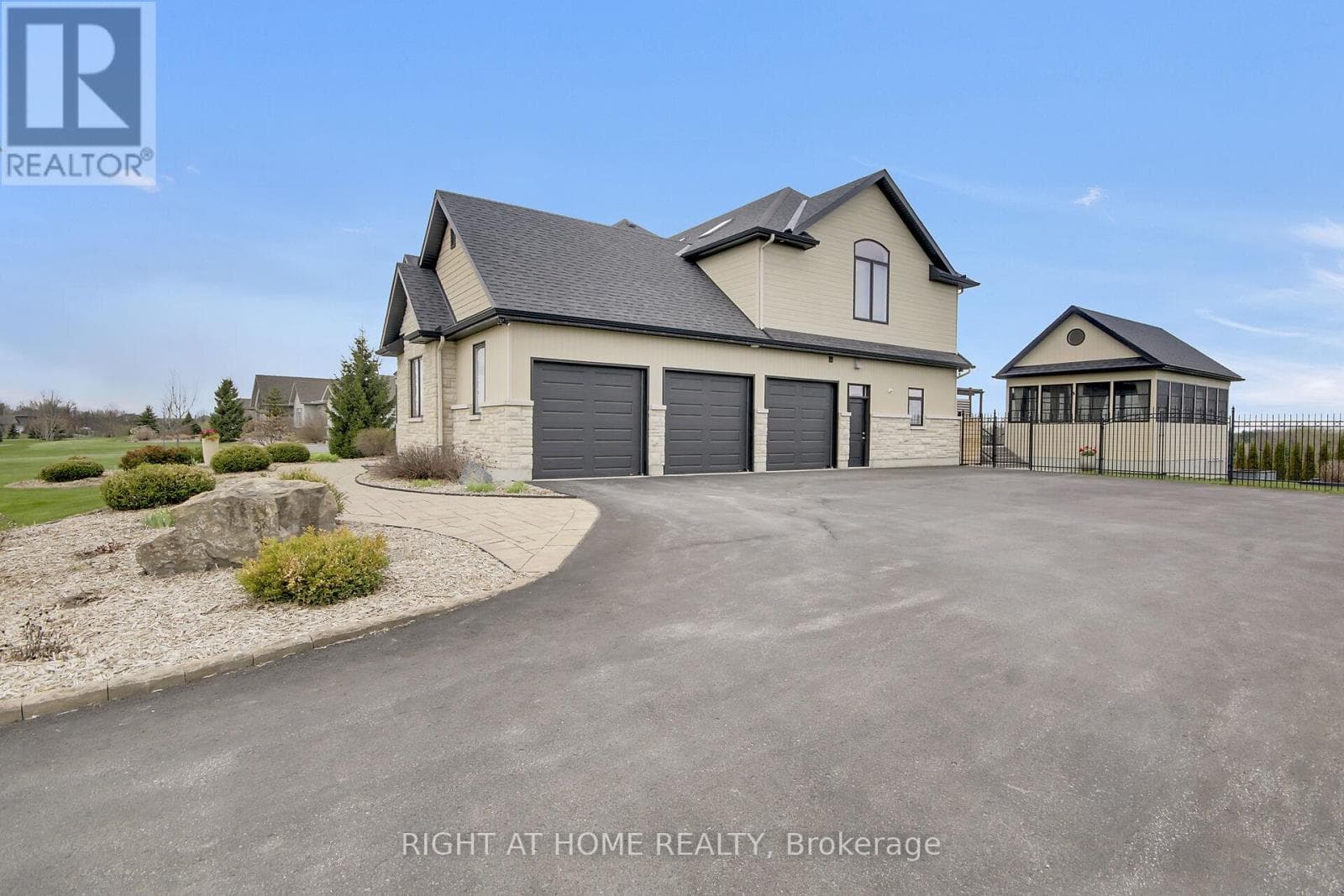 105 RAVENVIEW WAY, Ottawa — photo 2