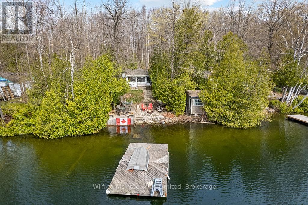 48 MAPLE DRIVE, OnePoint — photo 2