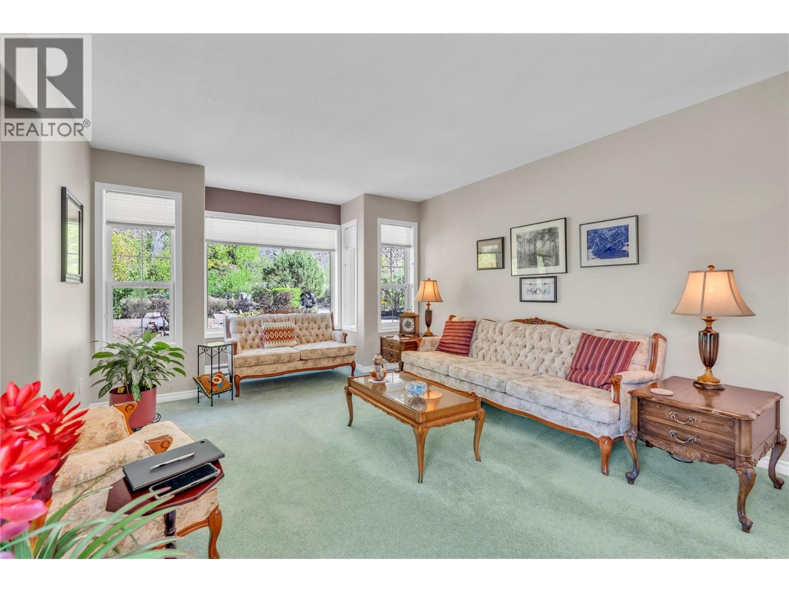 202 Range Road, Interior REALTORS® — photo 4