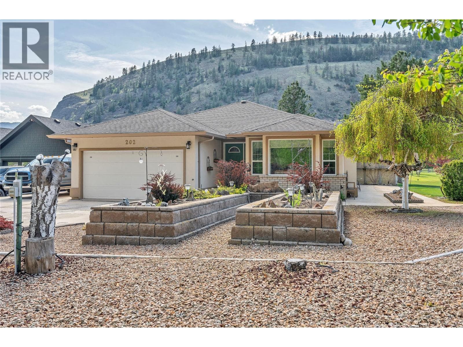 202 Range Road, Interior REALTORS® — photo 2