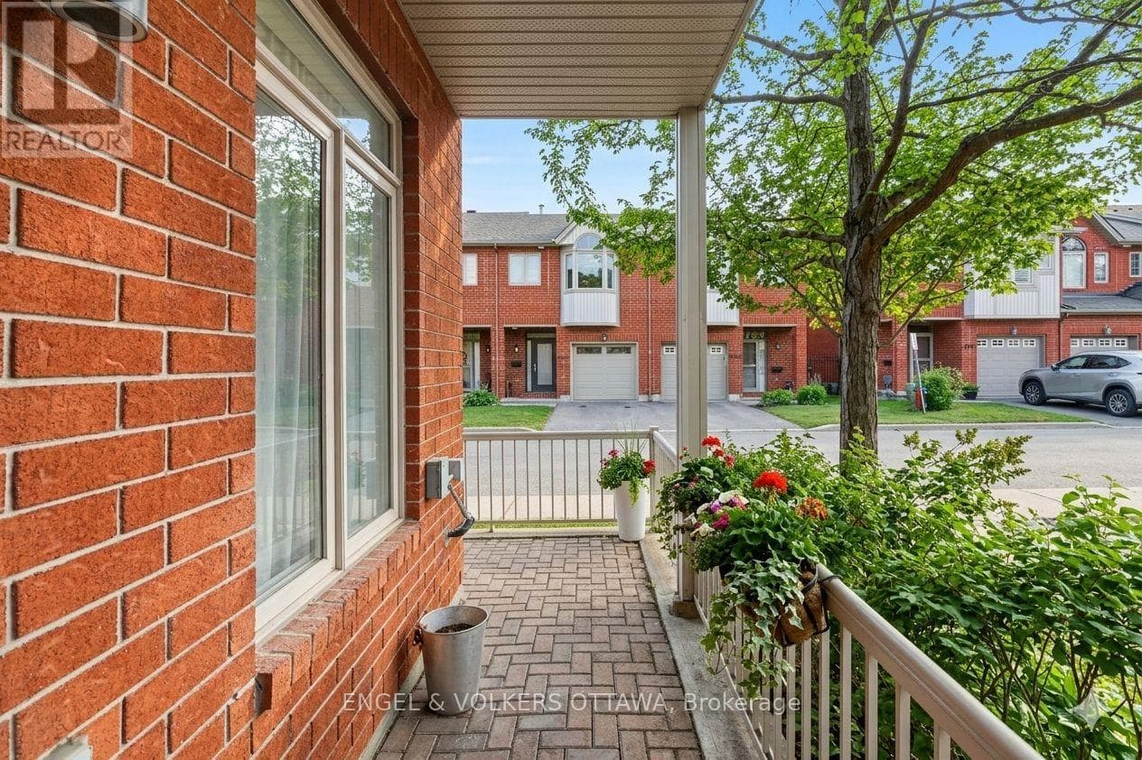 B - 300 MEILLEUR PRIVATE, Ottawa — photo 4