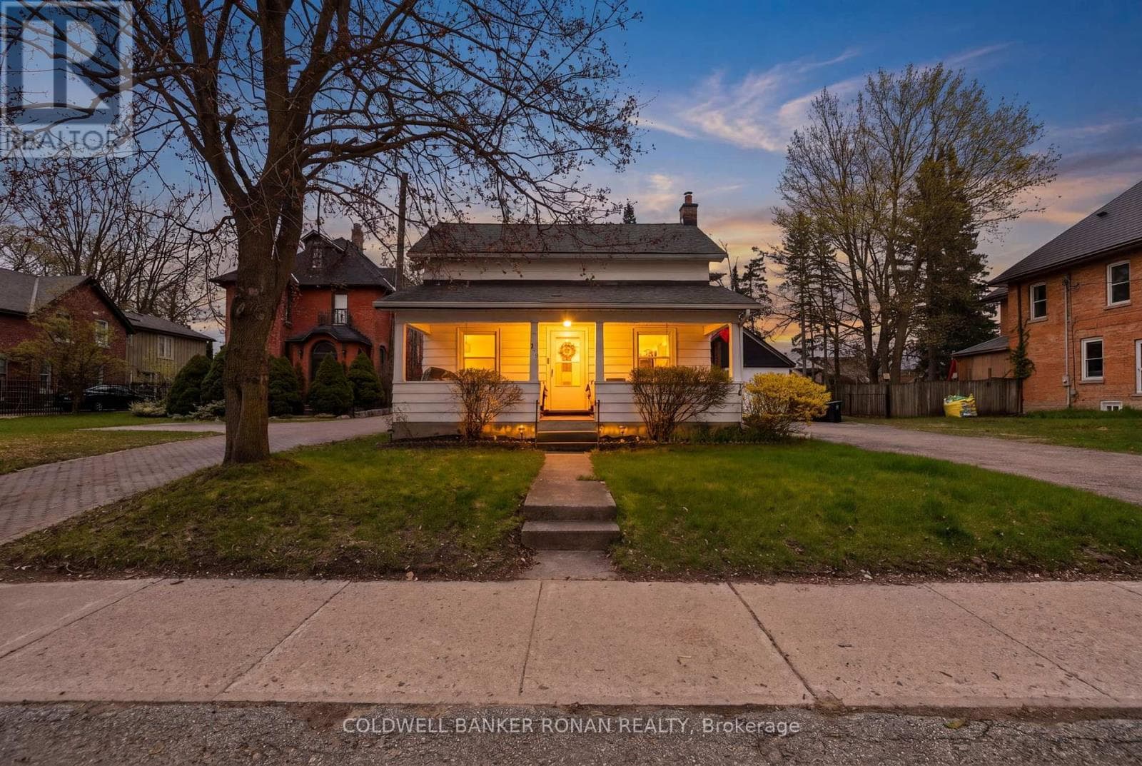 149 VICTORIA STREET W in 