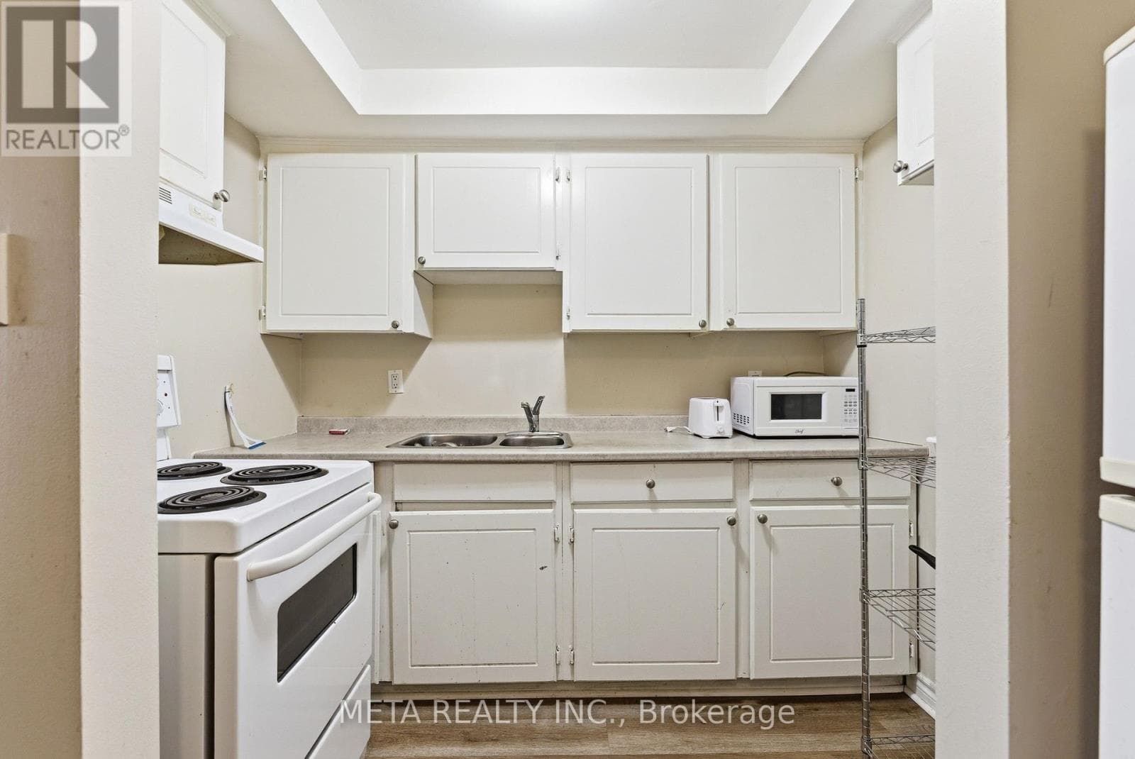 103 - 25 COLLEGE STREET E, Toronto — photo 5