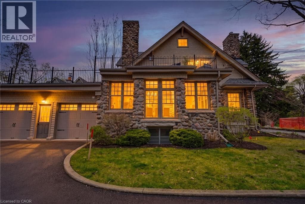 3083 LAKESHORE ROAD in 