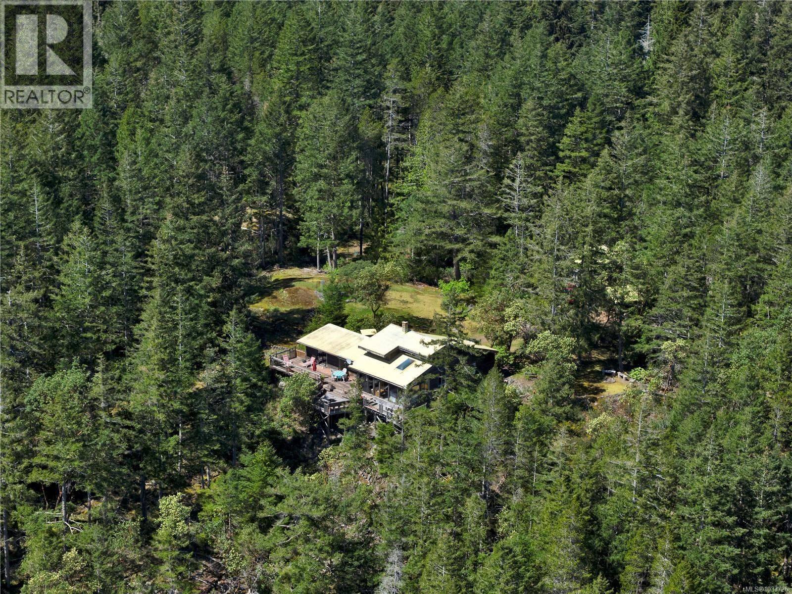 1395 Manzanita Rd, Vancouver Island — photo 3