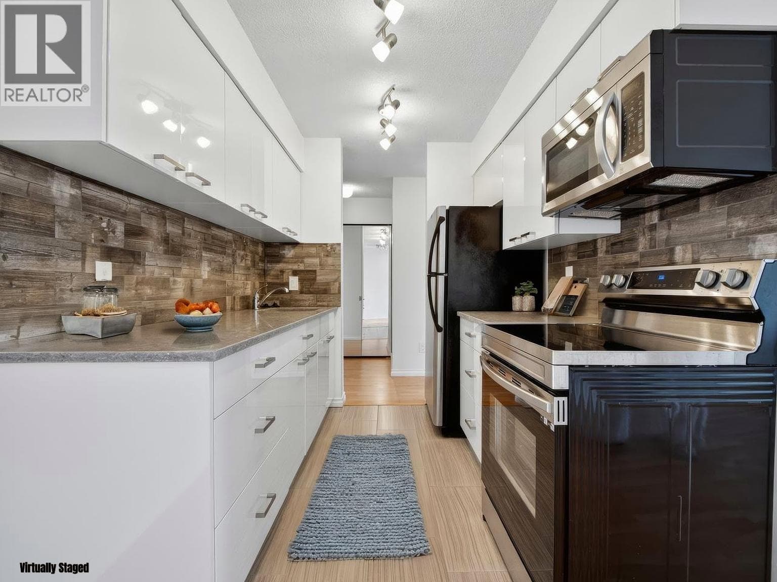 704 1026 QUEENS AVENUE, Greater Vancouver — photo 5