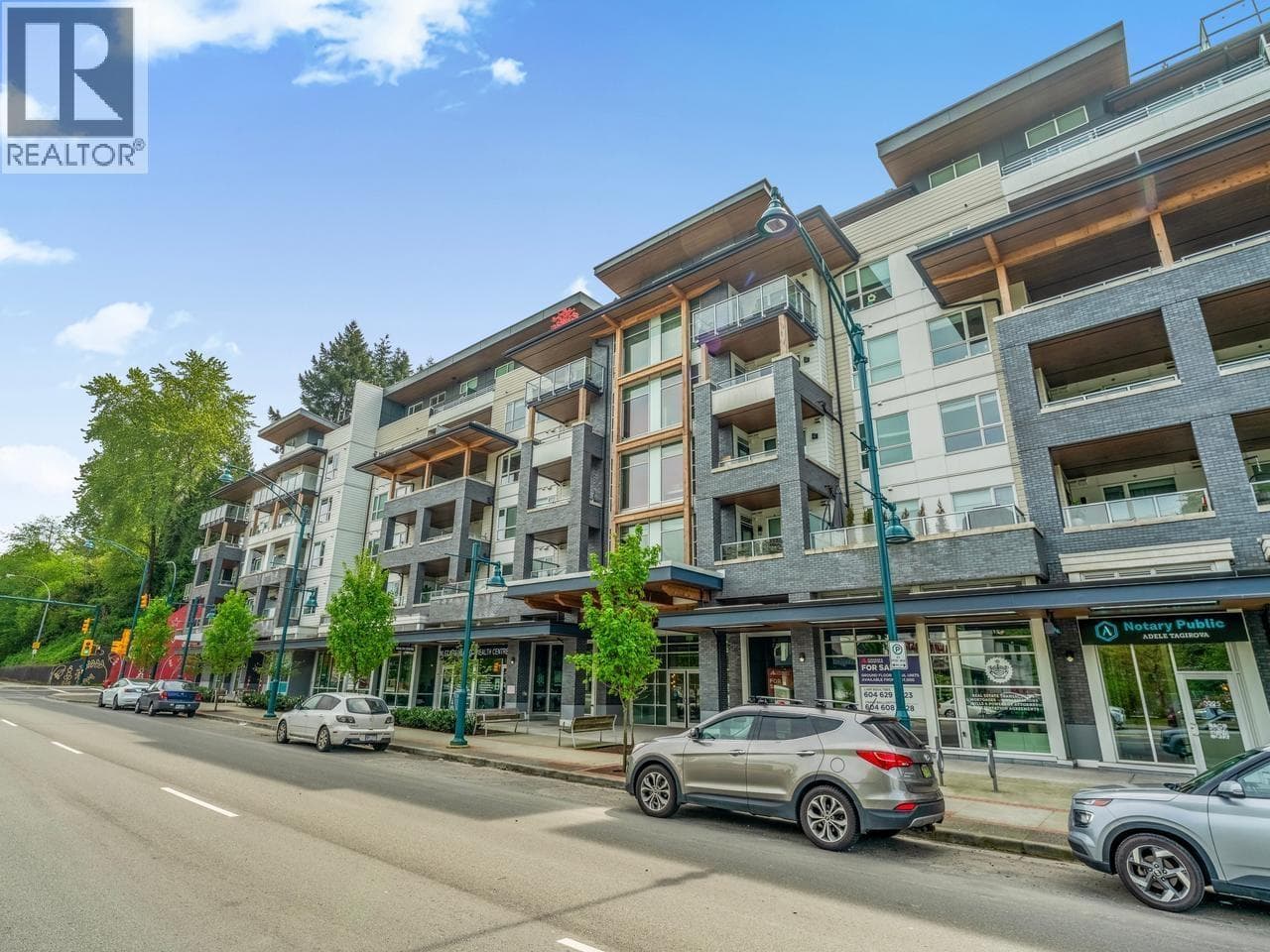 606 3229 ST JOHNS STREET in Coronation Park