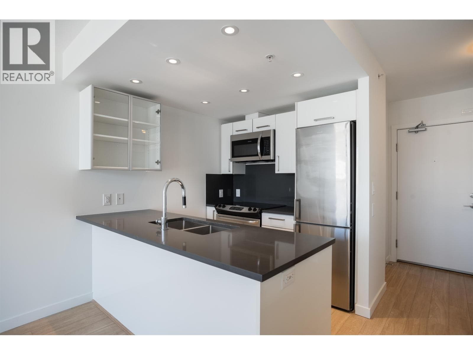 559 955 E HASTINGS STREET, Greater Vancouver — photo 3
