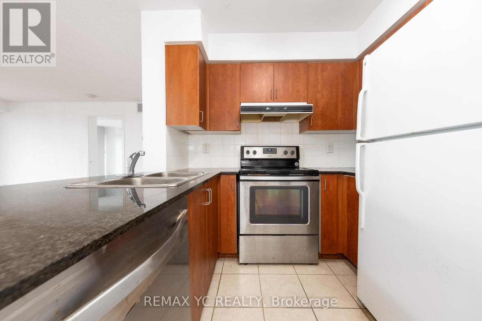 2410 - 5500 YONGE STREET, Toronto — photo 2