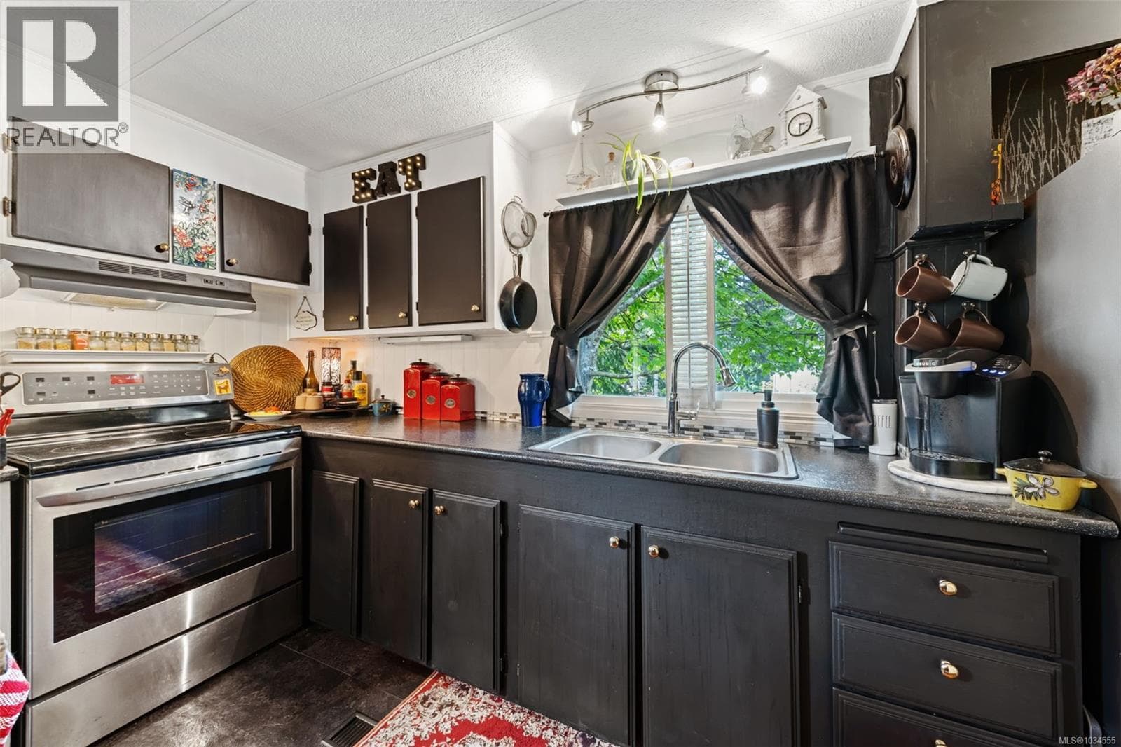 61 5838 Blythwood Rd, Victoria — photo 3