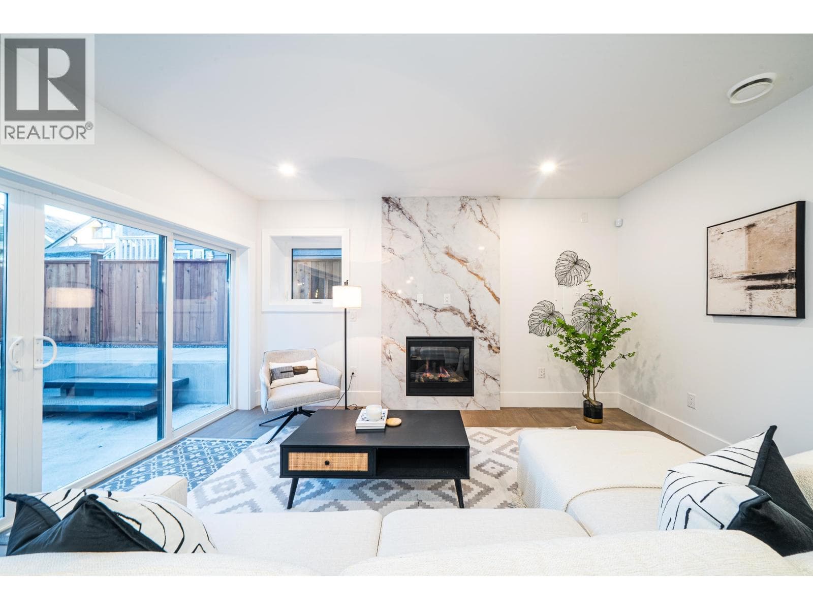 1 2735 W 8TH AVENUE, Greater Vancouver — photo 3