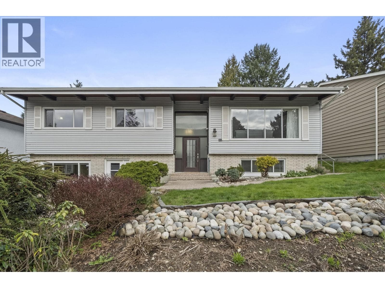 39 MOTT CRESCENT in 