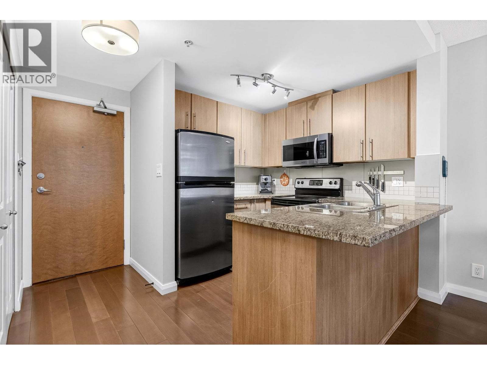 2503 892 CARNARVON STREET, Greater Vancouver — photo 2