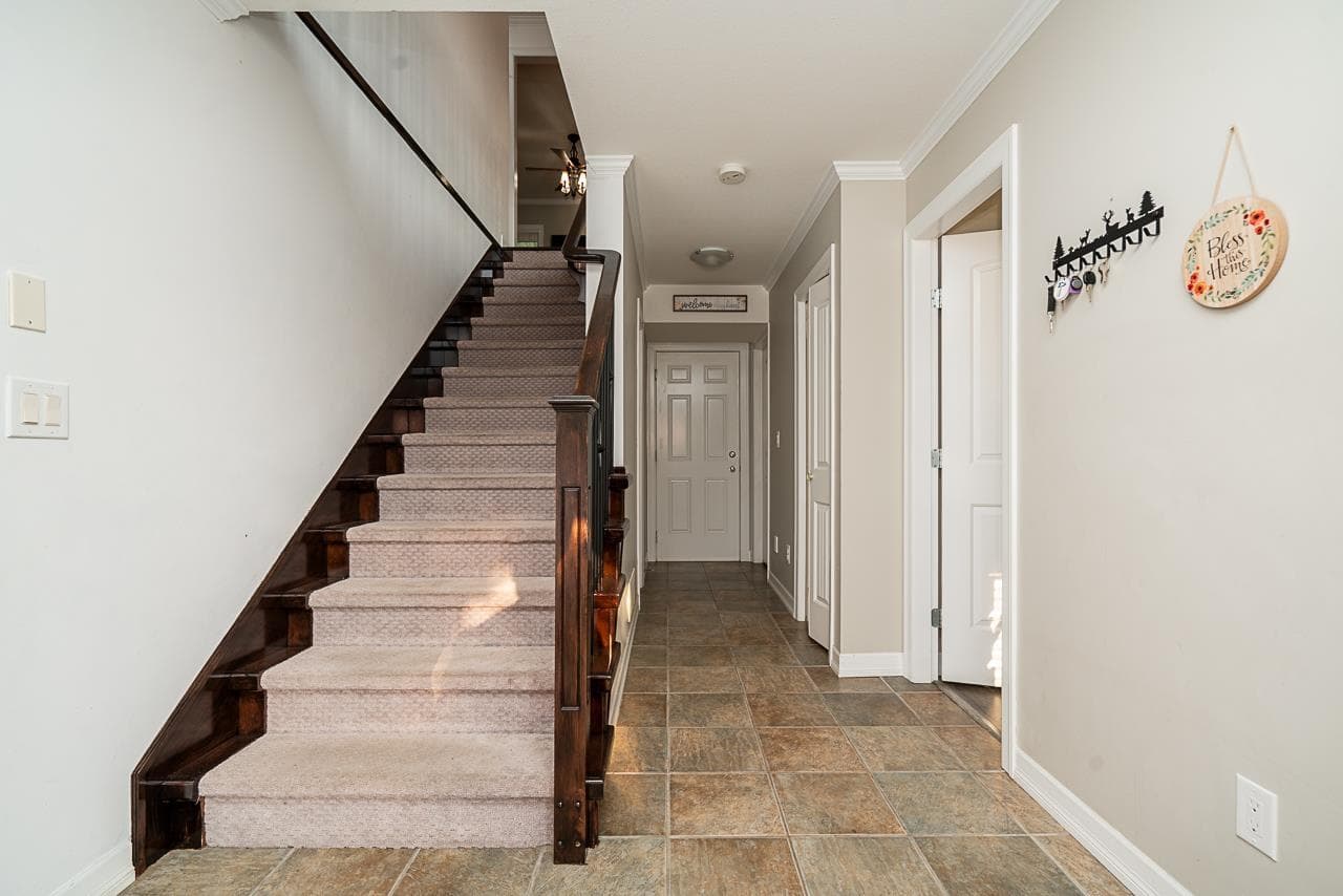 27680 SIGNAL COURT, Fraser Valley — photo 4