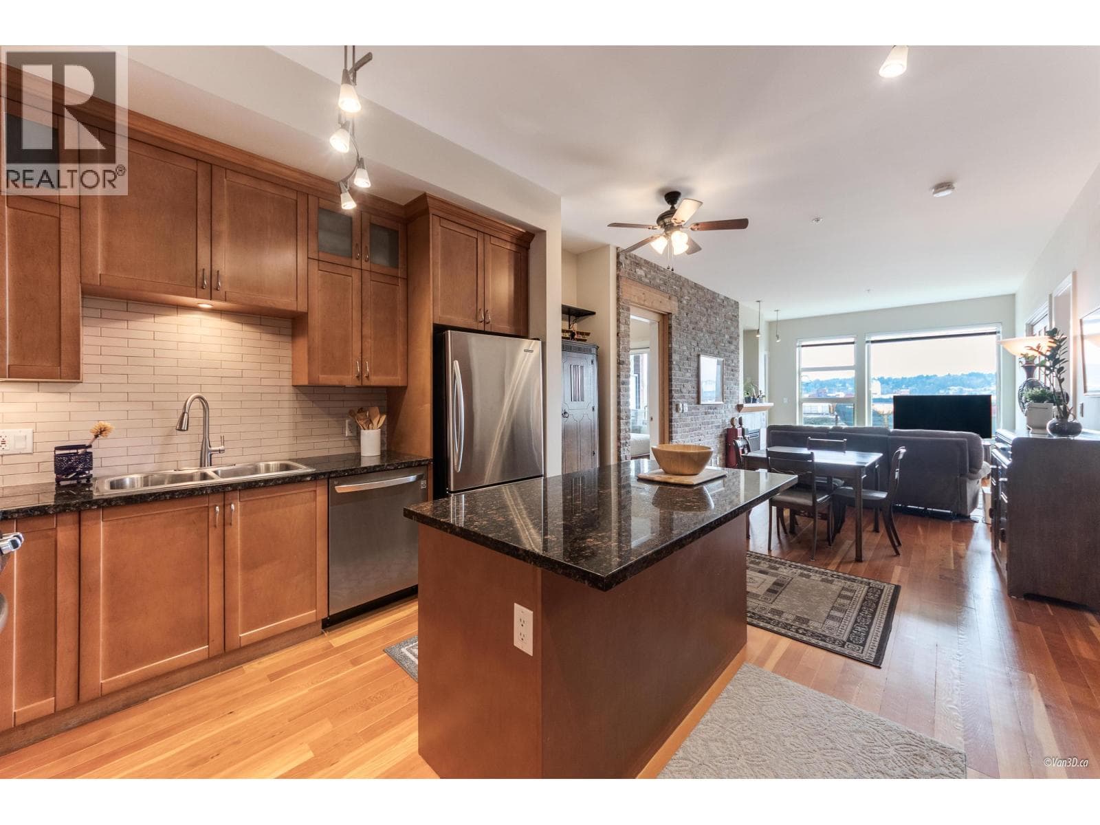 306 240 SALTER STREET, Greater Vancouver — photo 5