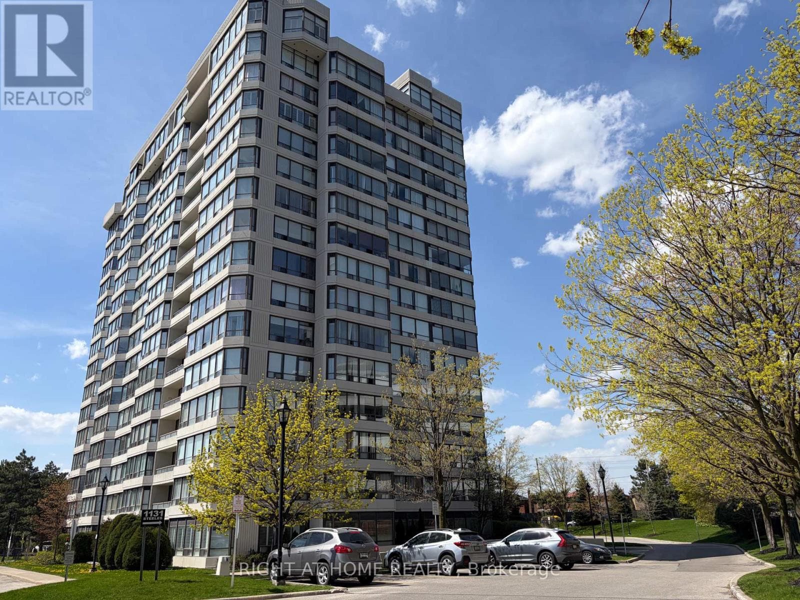 202 - 1131 STEELES AVENUE W in Westminster-Branson
