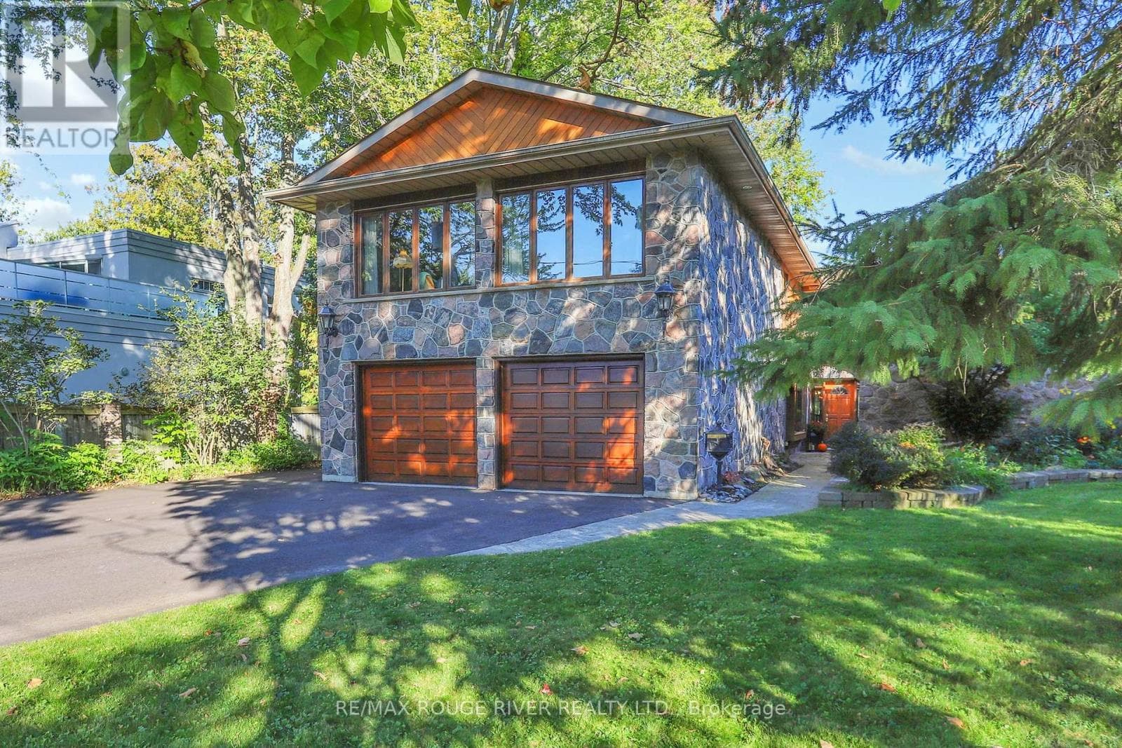 300 TAYLOR ROAD, Toronto — photo 4