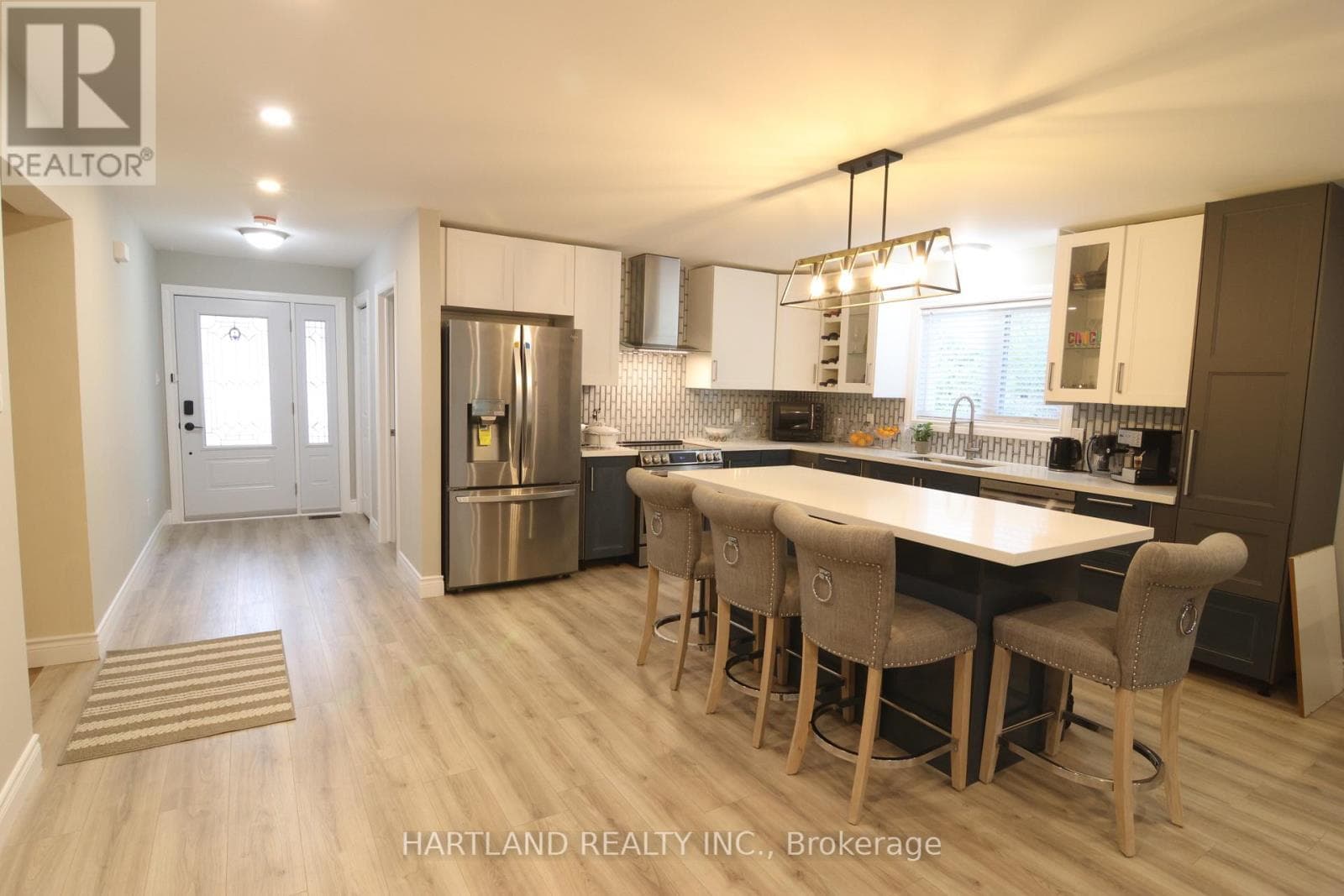 22 BERKELY STREET, Toronto — photo 2
