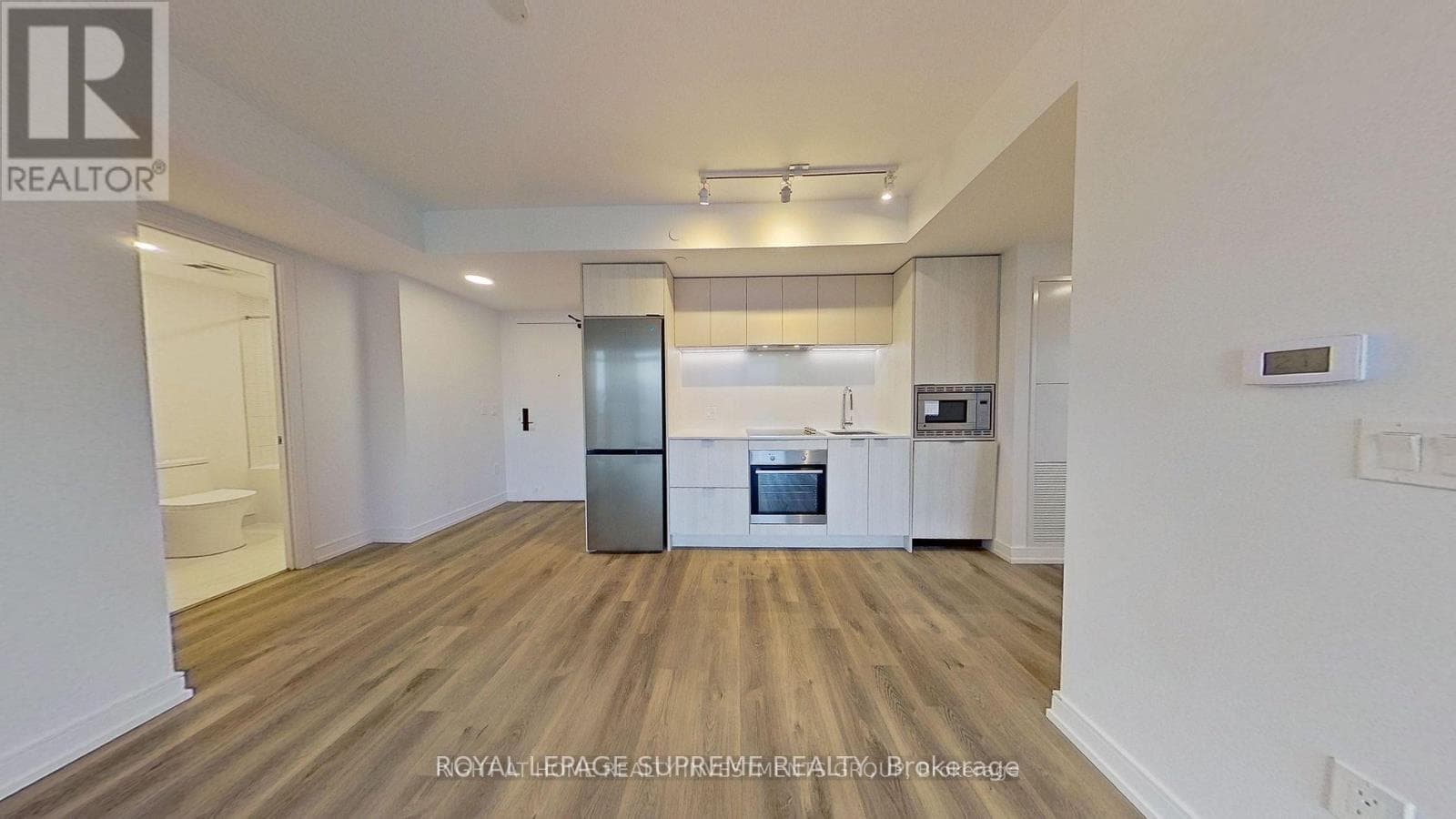 1322 - 1 JARVIS STREET, Toronto — photo 2