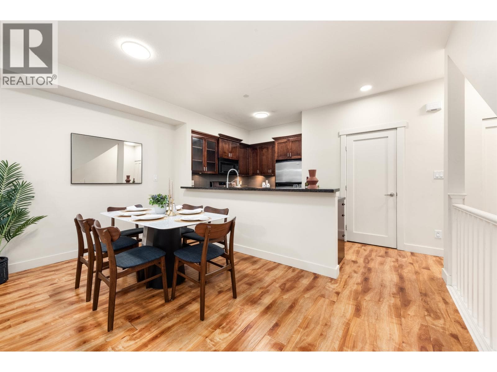 137 7388 MACPHERSON AVENUE, Greater Vancouver — photo 3