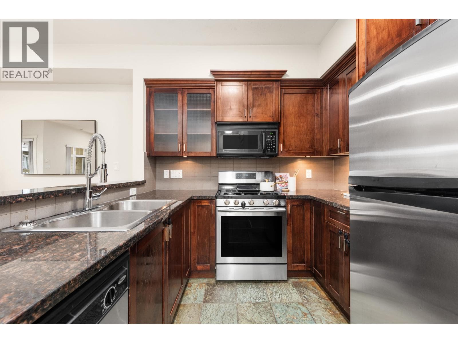 137 7388 MACPHERSON AVENUE, Greater Vancouver — photo 4